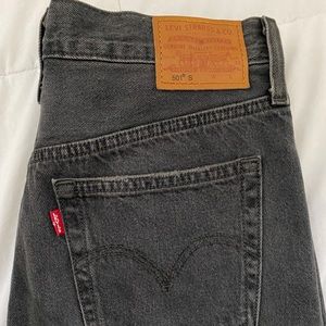Aritzia - Levi’s